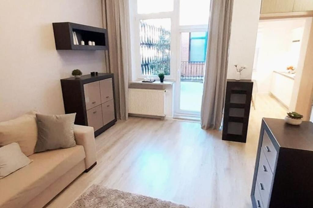 Rondo Onz Metro, Krochmalna 32A Street Warschau Exterior foto